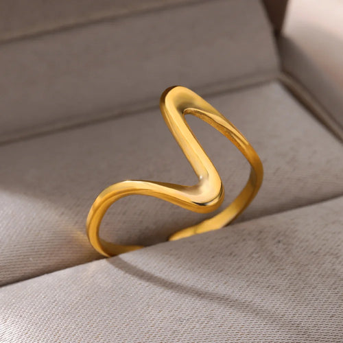 Anillo Ola Dorado - Acero Inoxidable - BellaLuxe